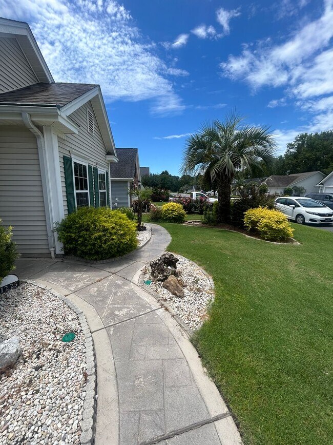 Foto del edificio - 1225 Ambling Way Dr