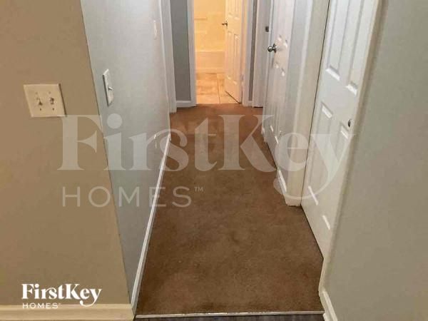 Foto del edificio - 135 Lazy Hollow Ln