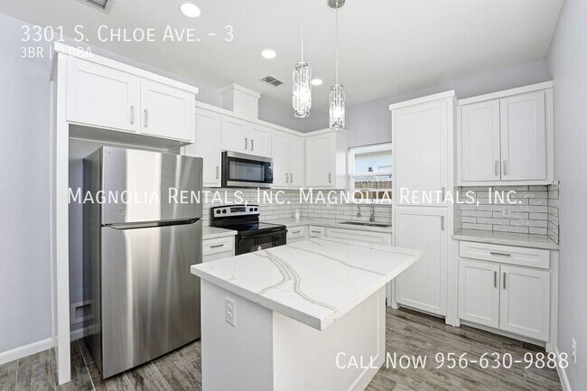 Building Photo - 3301 S Chloe Ave