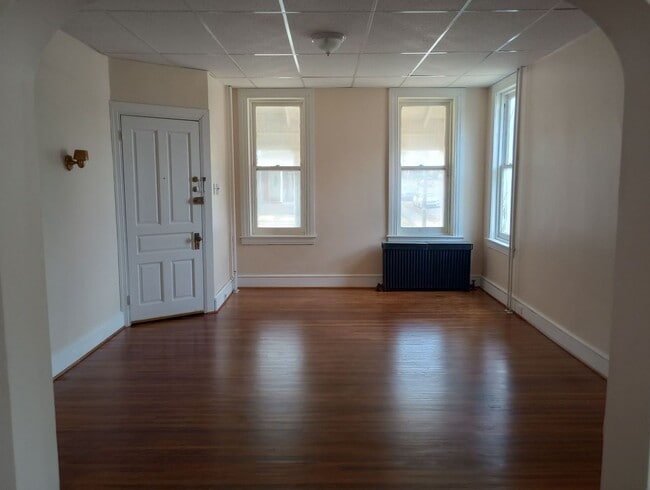 Building Photo - 702 Madison Ave