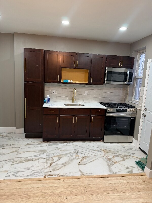 Building Photo - 1240 S Millick St