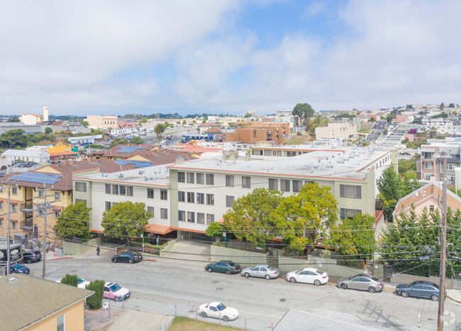 Foto del edificio - Hillside Courtyard