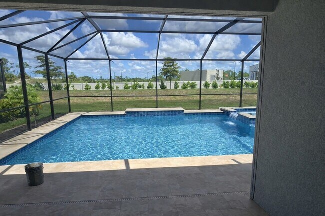 Building Photo - 11399 Pinot Dr