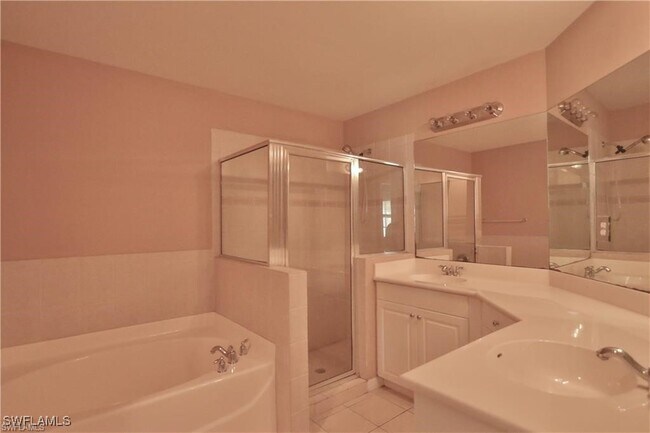 Foto del edificio - 10240 Olivewood Way