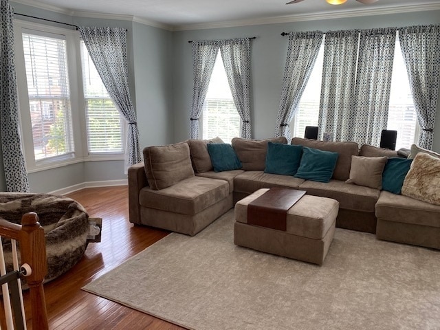 Building Photo - Excellent Location End Unit Townhome