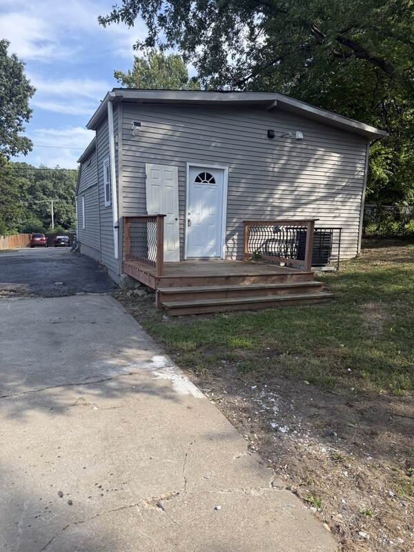 Foto del edificio - 5814 NE Gunn Ave