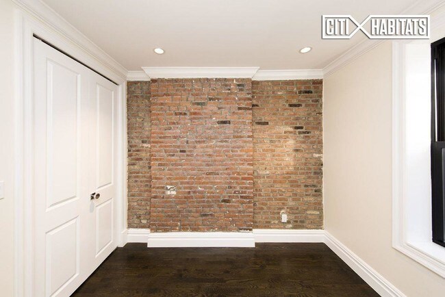 Building Photo - 219 Mulberry St