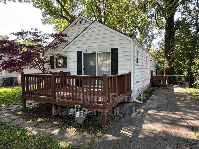 Primary Photo - 403 W 86th St