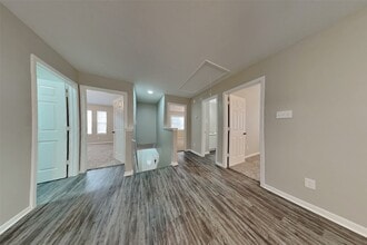 Building Photo - 7010 Durango Dr