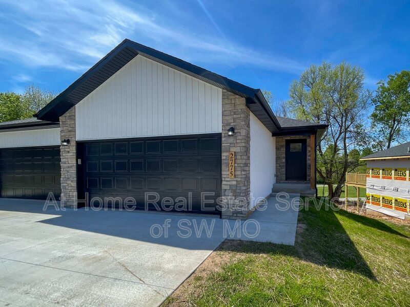 Foto principal - 2777 S Meadowlark Ave