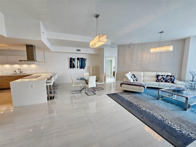 Building Photo - 17111 Biscayne Blvd