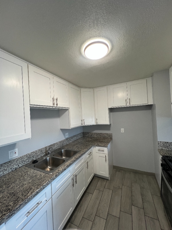 Photo - 1430 N Acacia St Apartment