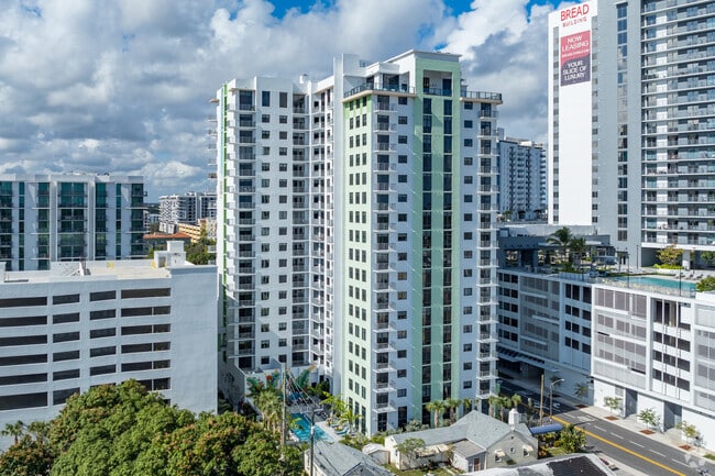 Building Photo - The Tropic