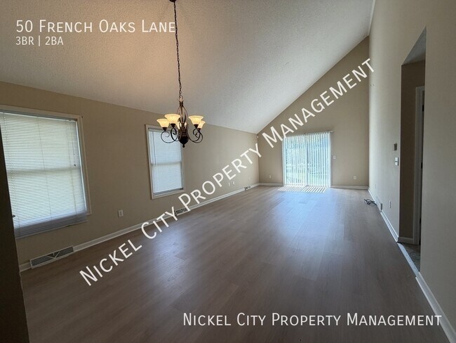 Foto del edificio - 50 French Oaks Ln