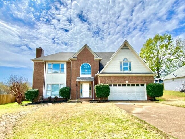 Now Leasing a Spacious 5 Bedroom 2.5 Bath Home in Cordova. - Now Leasing a Spacious 5 Bedroom 2.5 Bath Home in Cordova.