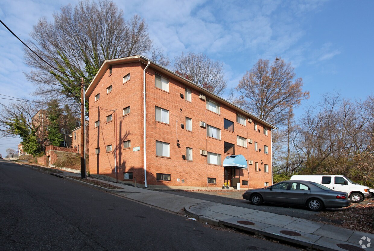 Primary Photo - 5054 Astor Pl SE
