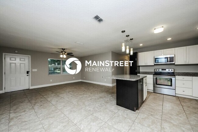 Foto del edificio - 3 Bedroom Pet-Friendly Home in KISSIMMEE, ...