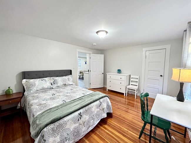 Bedroom - 16 Lewis Ave