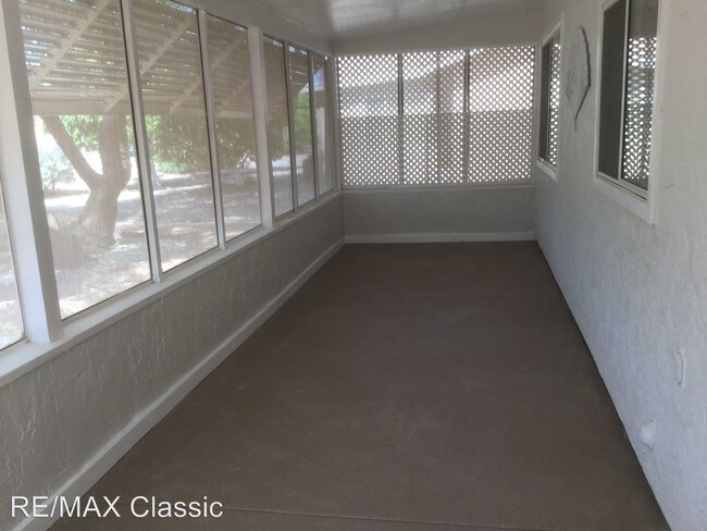 Building Photo - 995 Leisure World