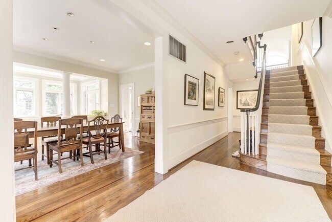 Foto del edificio - 5112 Edgemoor Ln