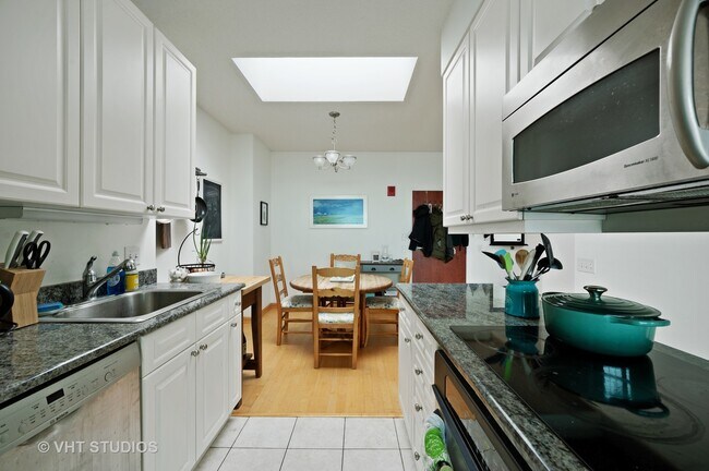 Foto del edificio - 800 Elgin Rd