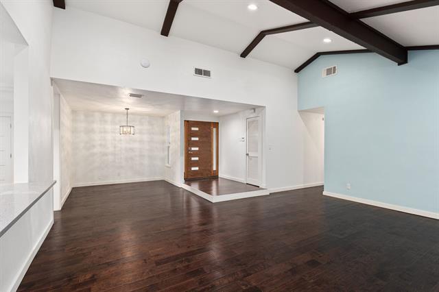 Foto del edificio - 15751 Mapleview Cir