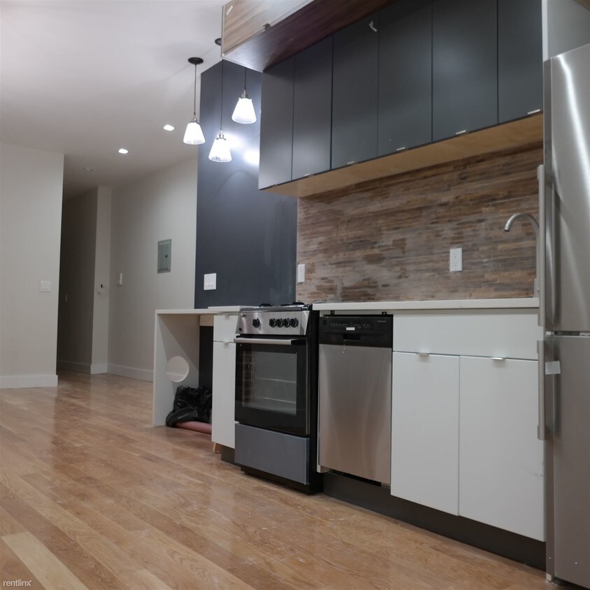 Foto principal - 1154 Gates Ave