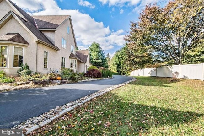 Building Photo - 101 Ashford Dr