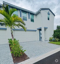 Building Photo - 16405 Capilano Ct