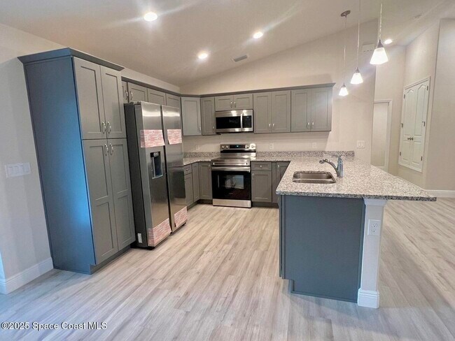 Foto del edificio - 960 Happiness Ave SW