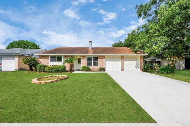 Foto del edificio - 4015 Lufborough Dr