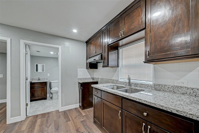 Foto del edificio - 1001 75th St