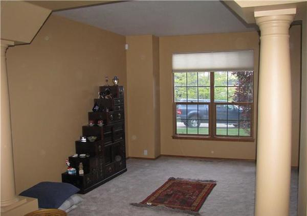 Building Photo - Spacious Rockrimmon Home for Rent – Cul-de-Sac Location!