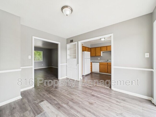 Foto del edificio - 8038 Campbell St