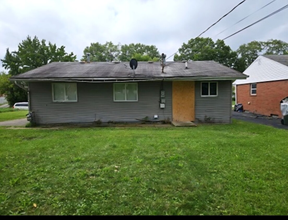 Building Photo - 40 N Ashburton Rd