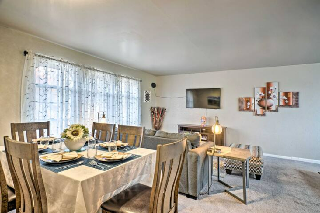 Dining Room into Living Room - 5319 Palmer Park Blvd