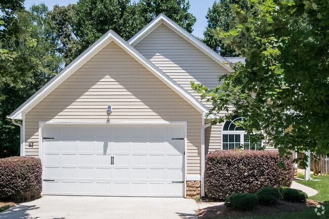 Building Photo - 23 Bedford Park Dr