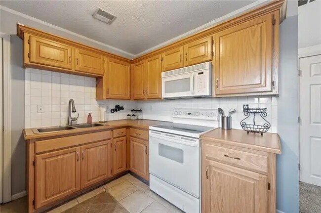 Foto del edificio - 2101 SW Wall St