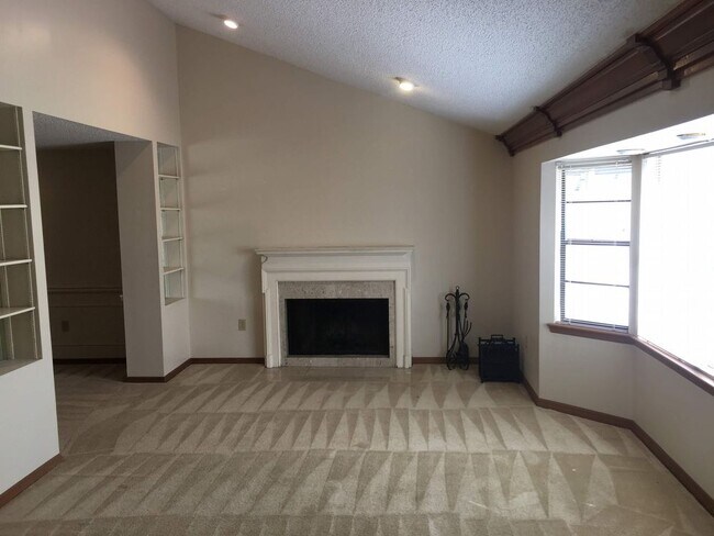 Foto del edificio - 16603 Ashwood Dr