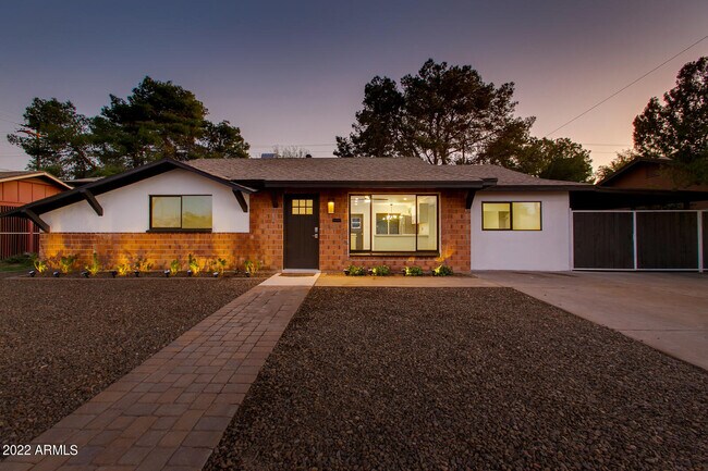 Building Photo - 8541 Thomas Rd