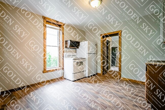 Building Photo - 1710 S Gharkey St