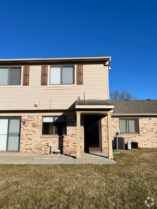 Winchester Apartments for Rent with a Garage Chesterfield, MI 1