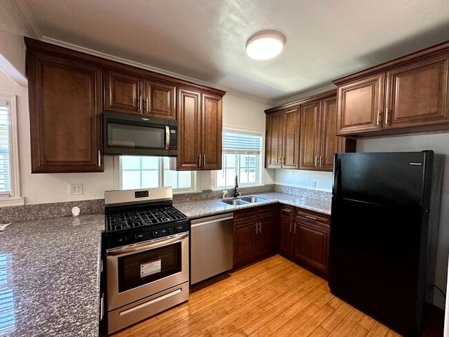 Photo - 1536 4th Ave Apartment