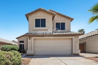 Building Photo - 907 N Albert Dr