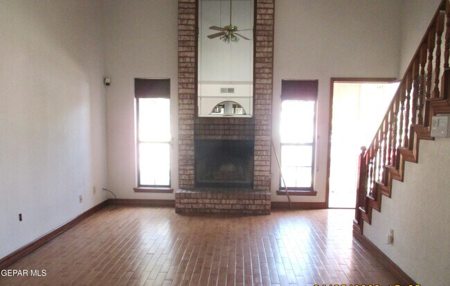 Building Photo - 1805 Neil Armstrong Ln