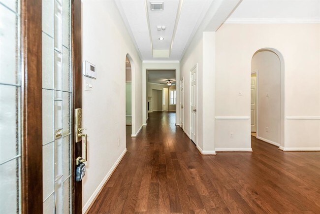 Foto del edificio - 1008 Elm Pointe