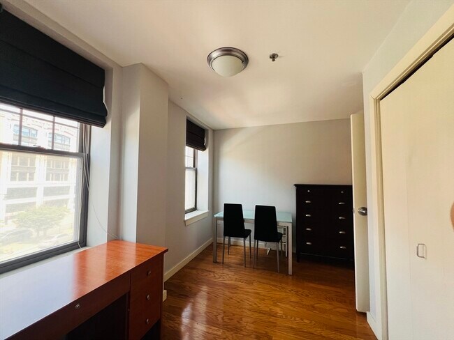 Foto del edificio - 520 Commonwealth Ave
