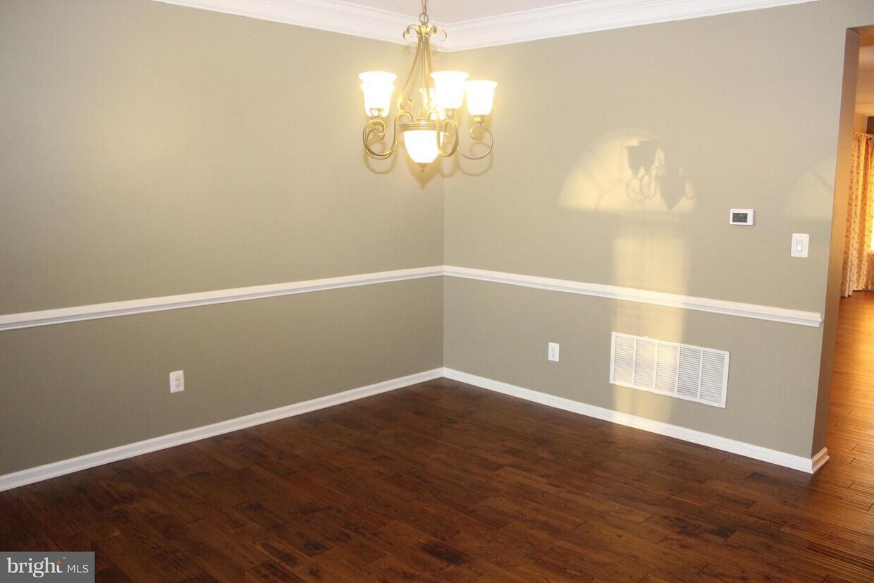 Primary Photo - 22623 Upperville Heights Square
