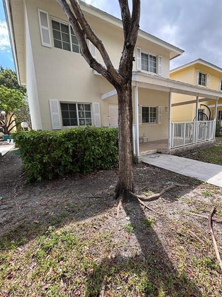 Foto del edificio - 400 NW 19th Terrace