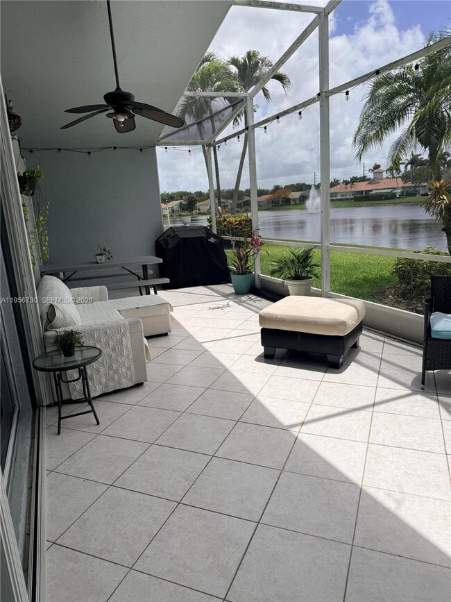 Building Photo - 10390 Utopia Cir E